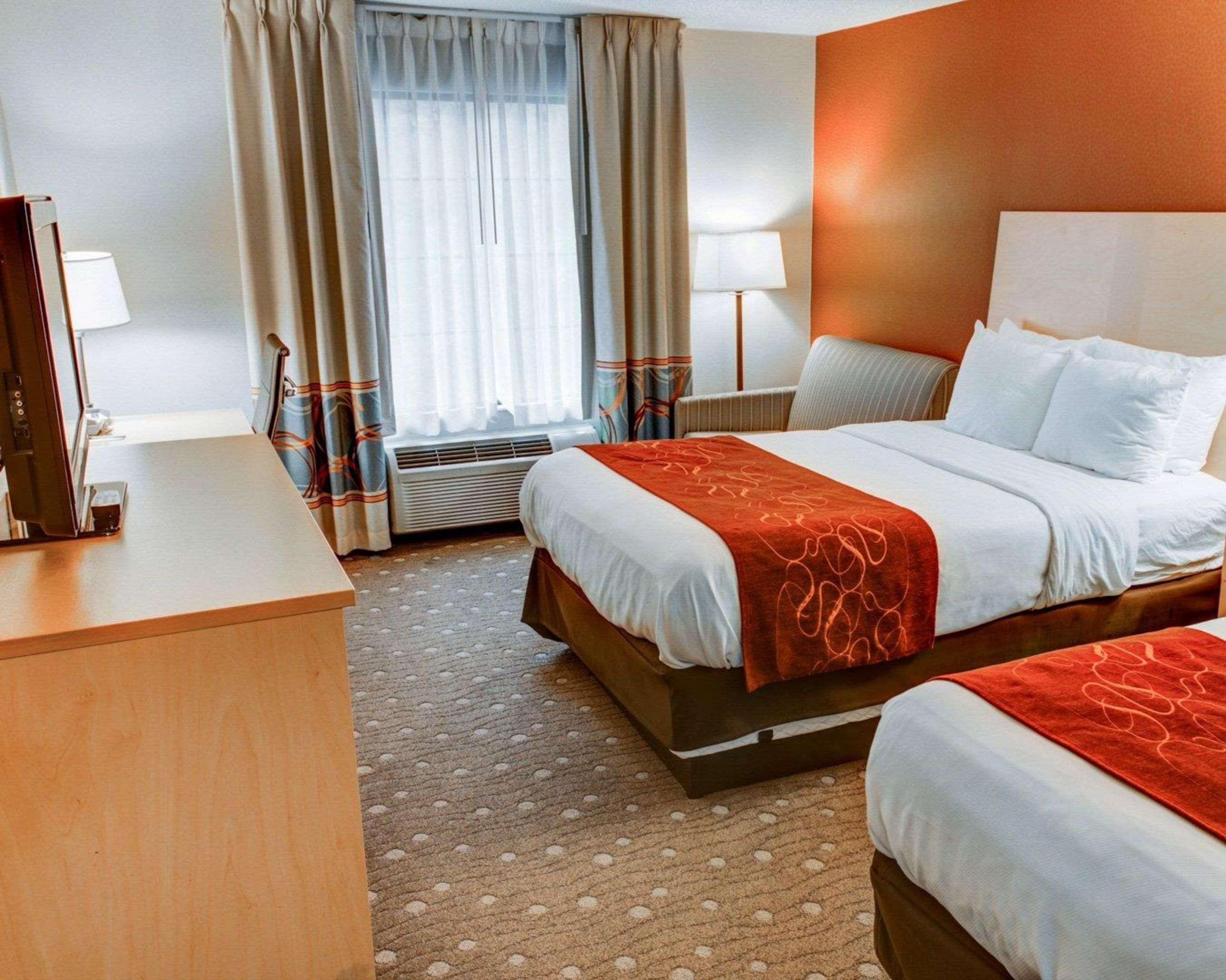 Comfort Suites Pittsburgh Airport Robinson Township Buitenkant foto