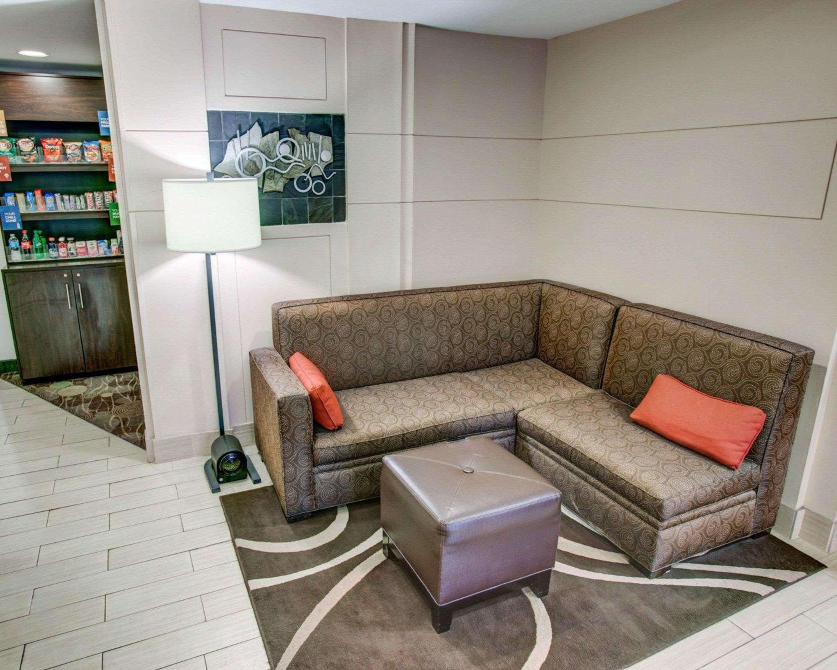 Comfort Suites Pittsburgh Airport Robinson Township Buitenkant foto