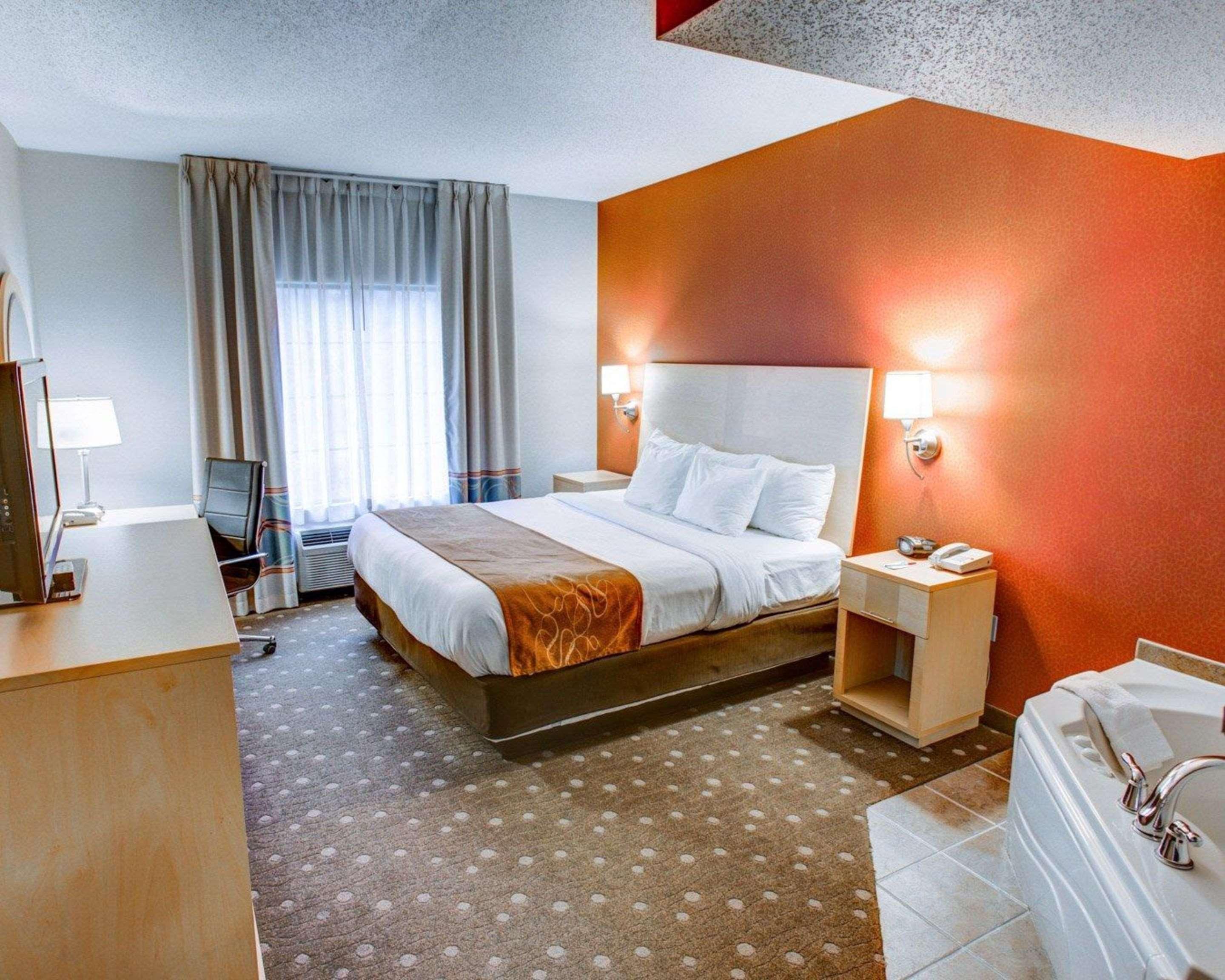 Comfort Suites Pittsburgh Airport Robinson Township Buitenkant foto