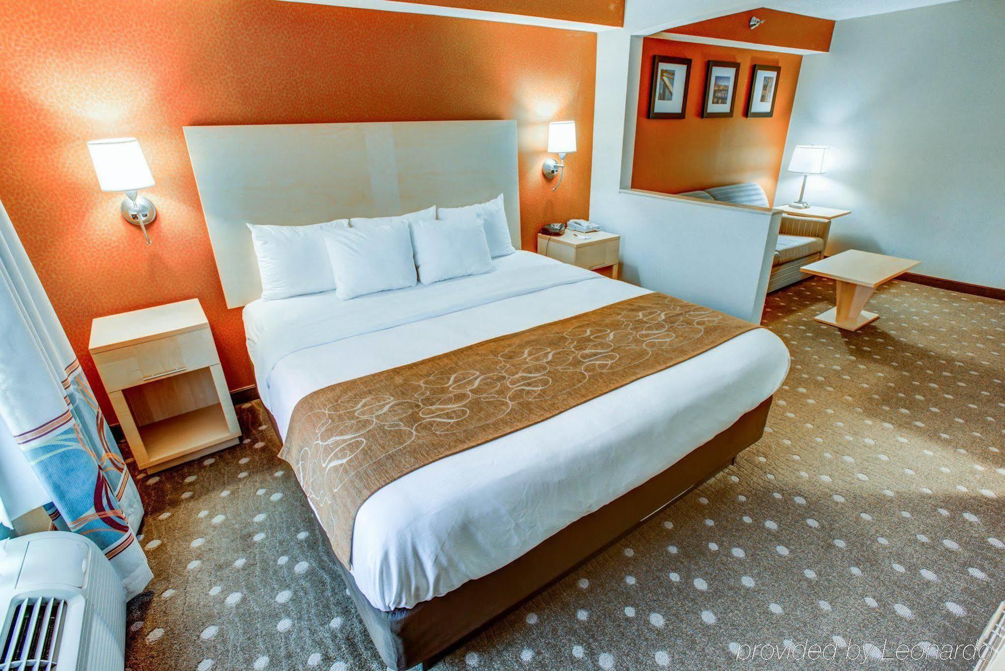 Comfort Suites Pittsburgh Airport Robinson Township Buitenkant foto